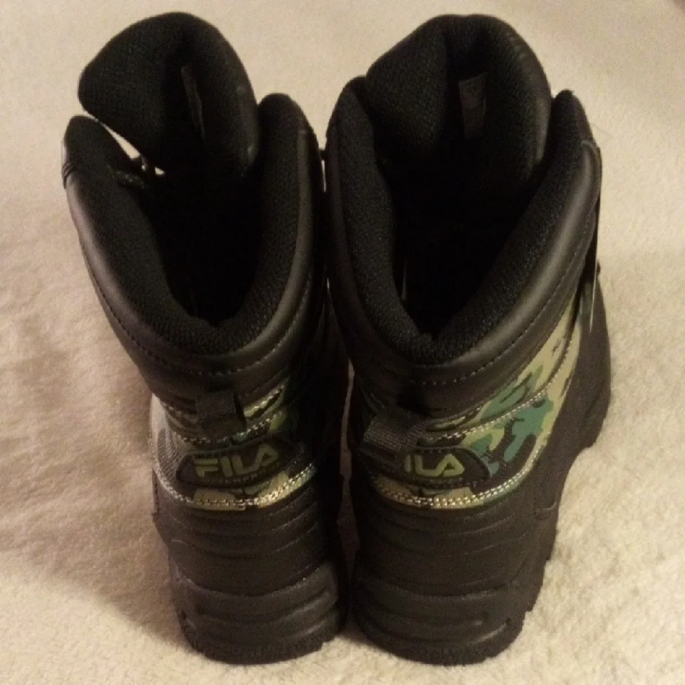 FILA Camouflage Waterproof Boots CAMO SIZE 7 NEW